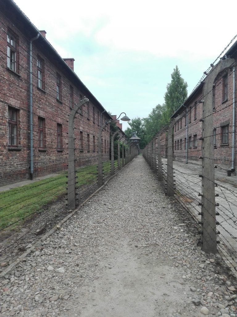 Vallas de hierro campo de concentracion