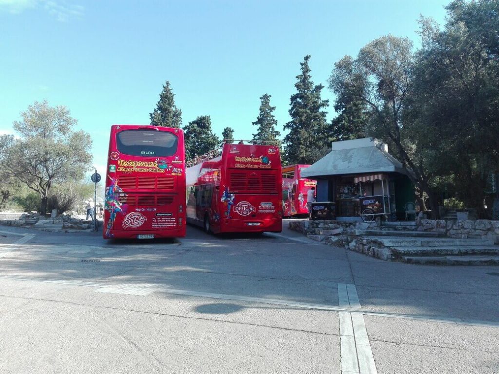 autobuses quiosco Camino areopagitou