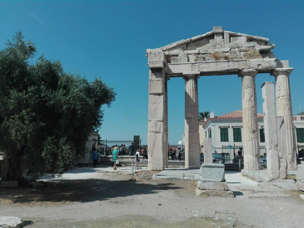 Puerta de Atenea Arpaguetis